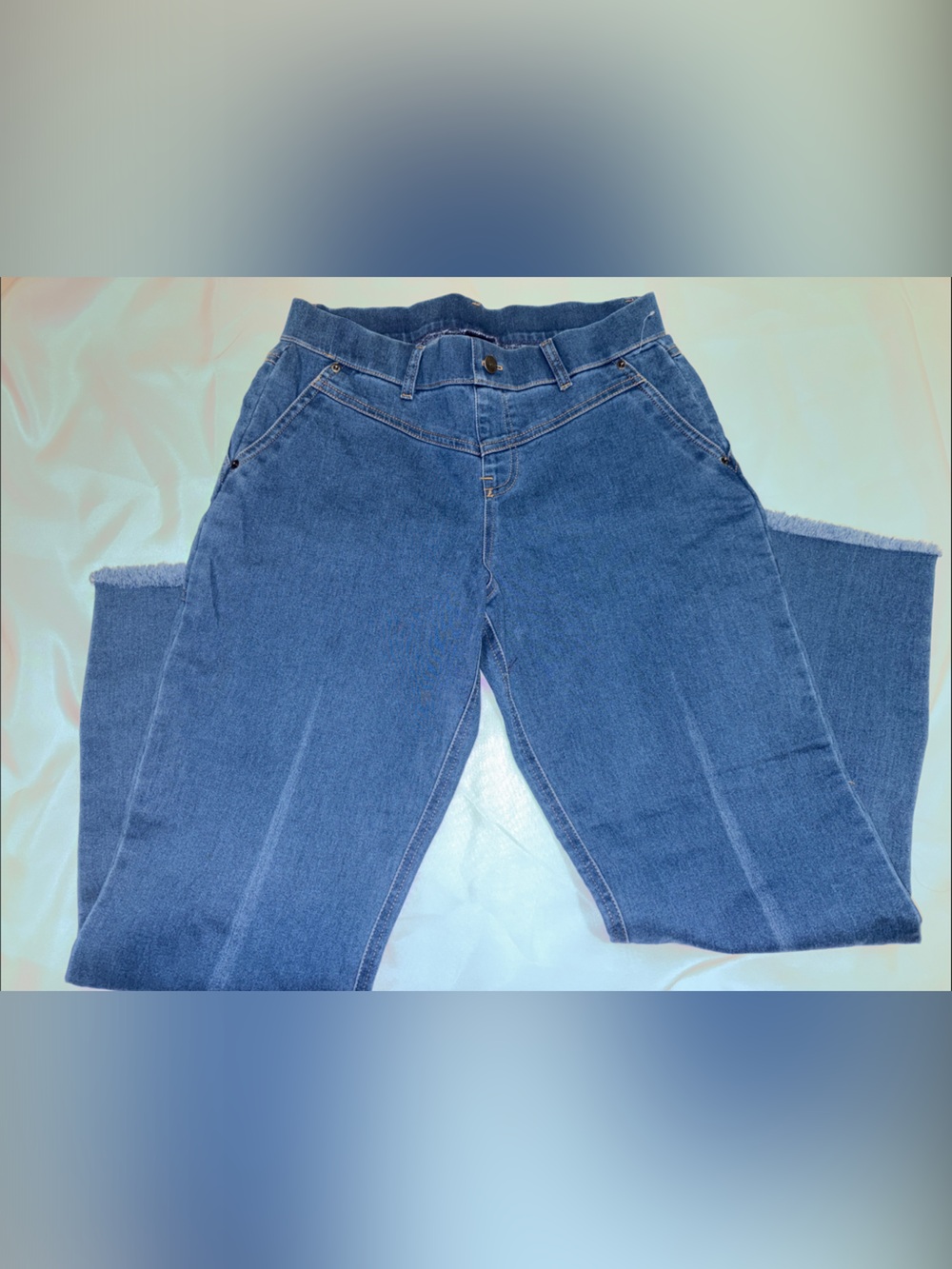 Hue Classic High-Waist Wide Leg Jeans - Medium Blue size Small